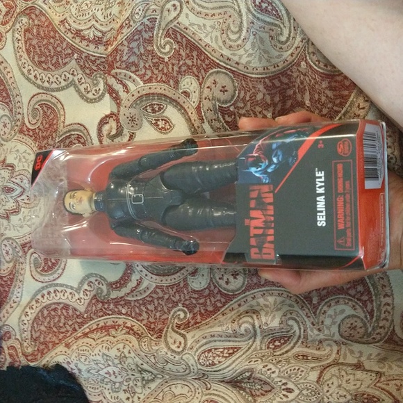 Selina Kyle DC action figure doll - Picture 11 of 12